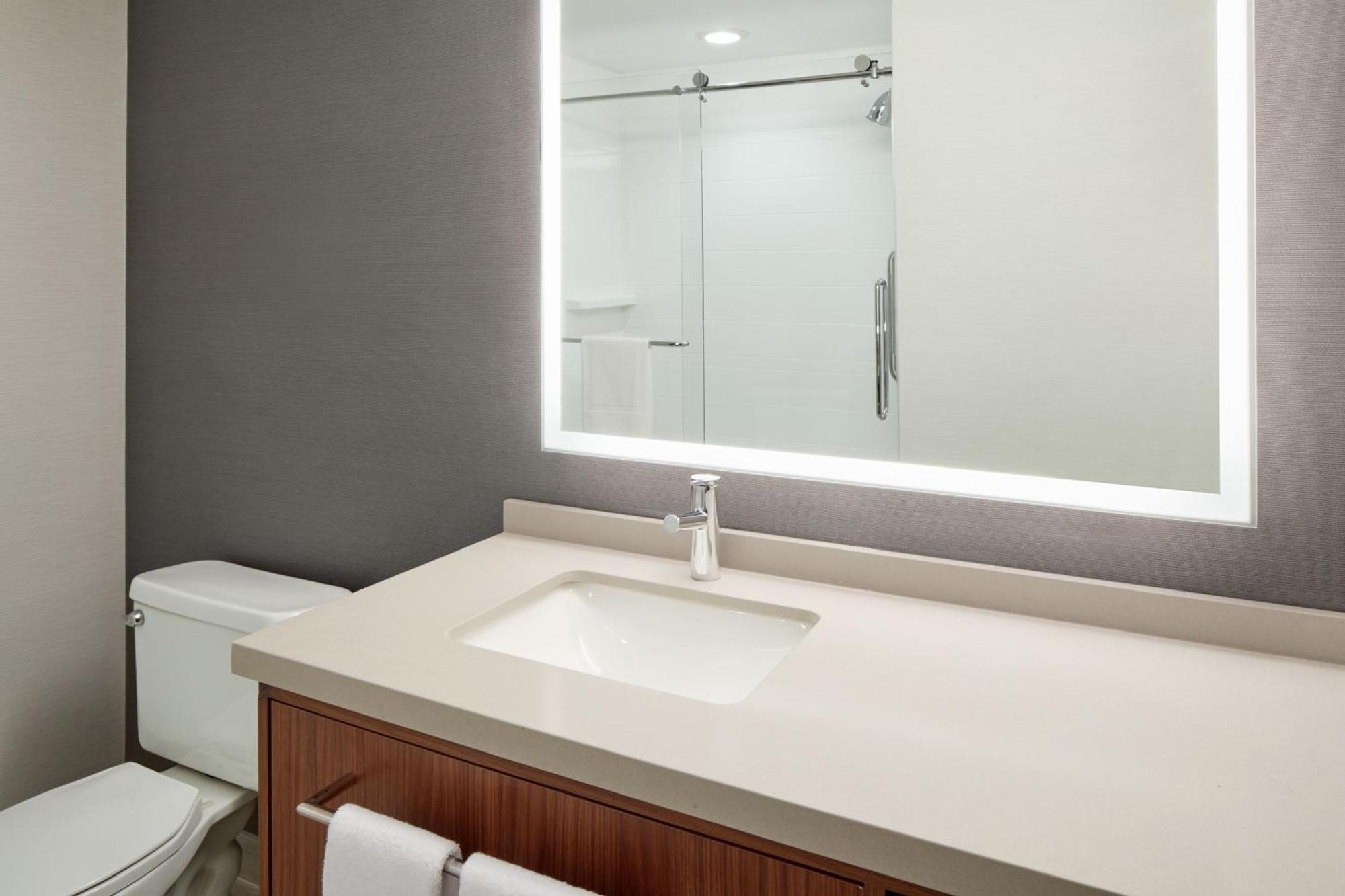 Courtyard By Marriott Mississauga-Airport Corporate Centre West Hotel Eksteriør billede