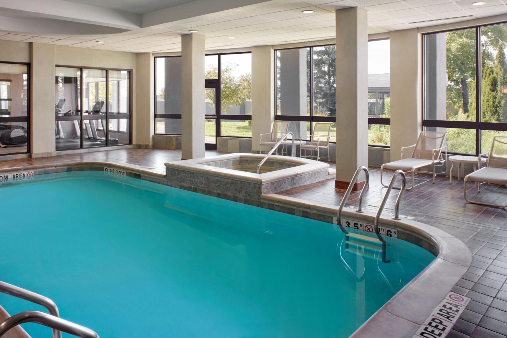 Courtyard By Marriott Mississauga-Airport Corporate Centre West Hotel Eksteriør billede